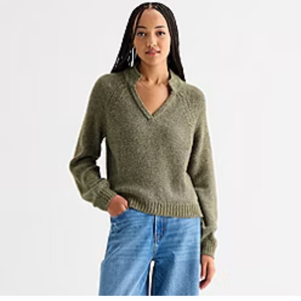 a.n.a Olive‎ V-Neck Sweater for Women